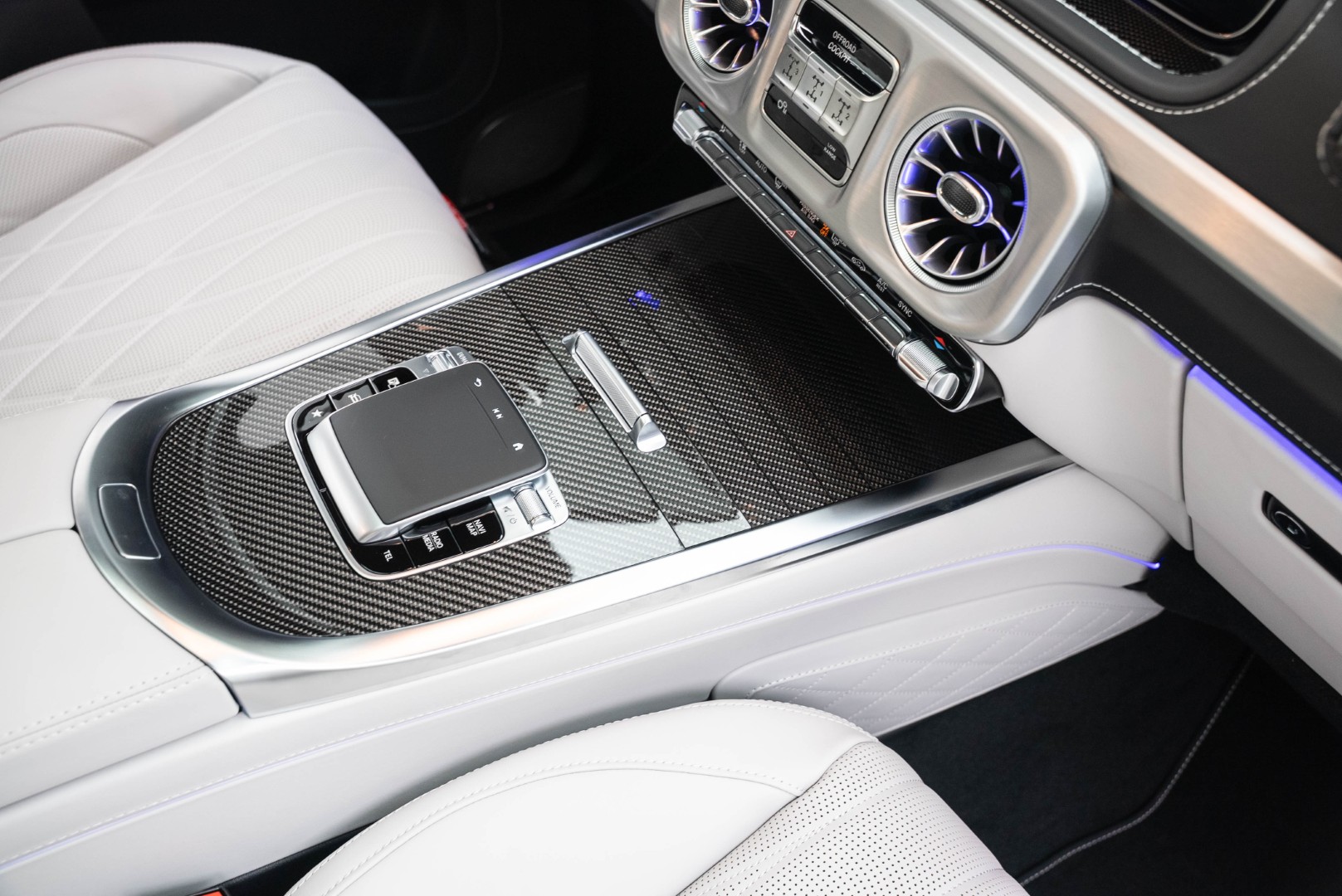 2025 MERCEDES BENZ G63 AMG | EXTENDED NIGHT PACKAGE | MANUFAKTUR NAPPA LEATHER DIAMOND QUILT | REAR